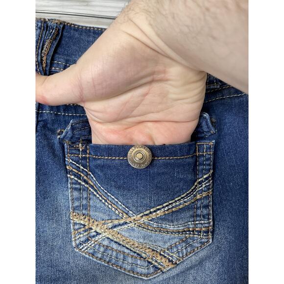 WallFlower Denim Bermuda Shorts Womens Size 5 Blue Cuffed Stretch Embroidered - Picture 8 of 11